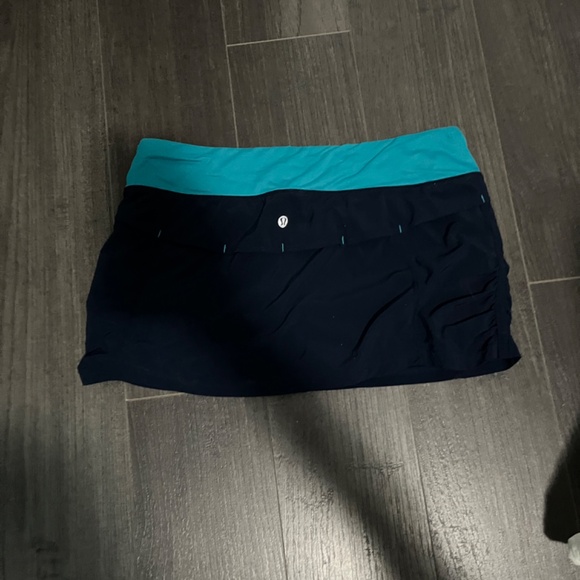 Lululemon running skirt - Picture 2 of 2